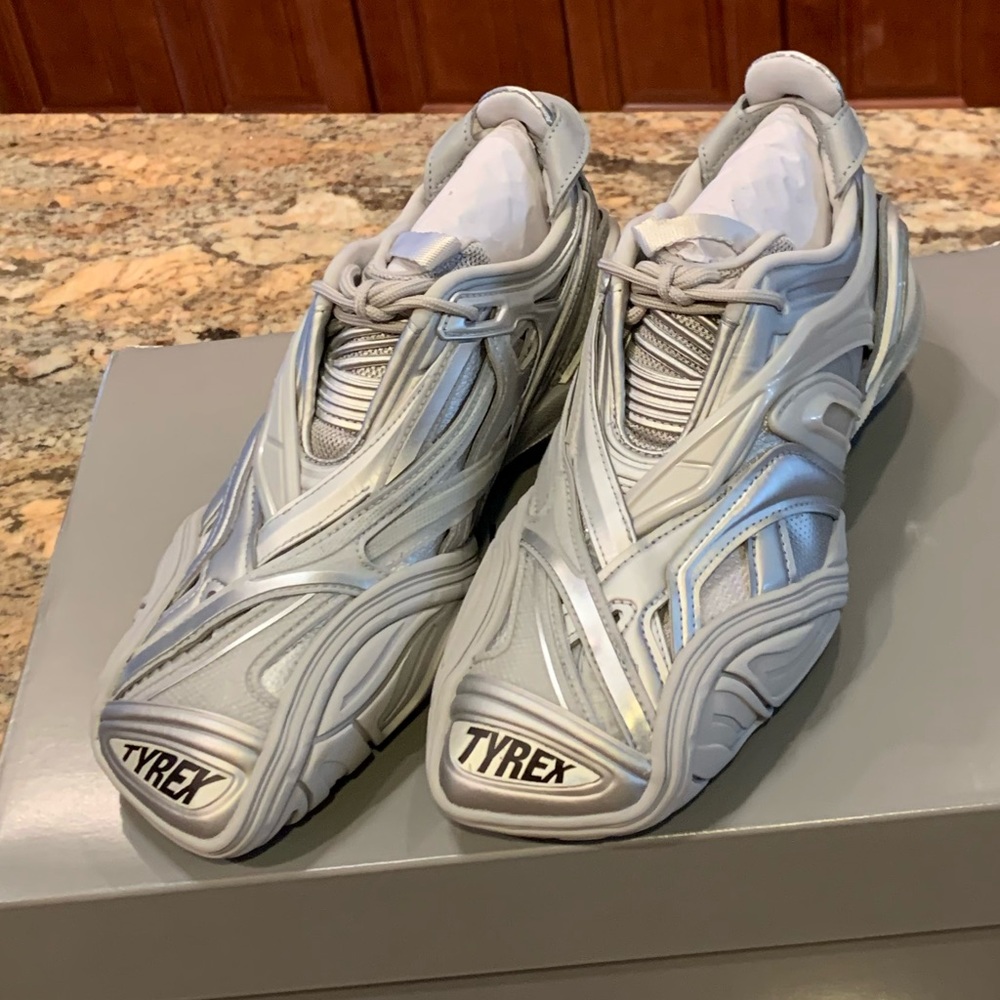 Authentic NEW Balenciaga Sneaker Tyrex